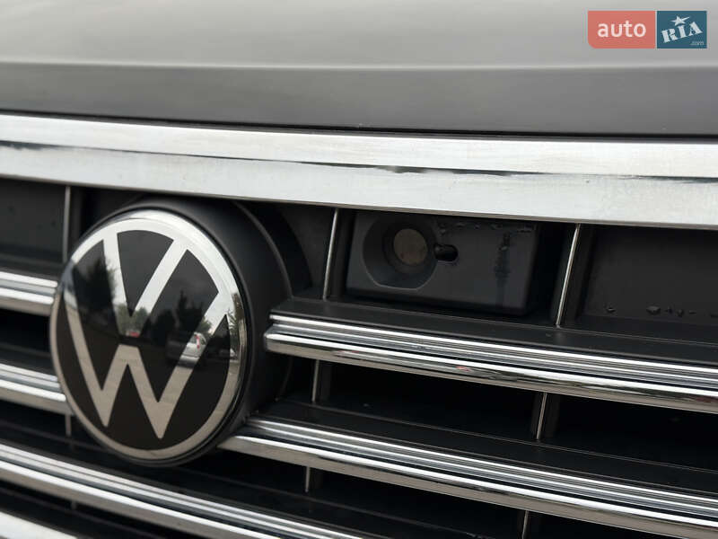 Внедорожник / Кроссовер Volkswagen Touareg 2021 в Ровно