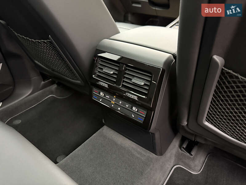 Внедорожник / Кроссовер Volkswagen Touareg 2021 в Ровно