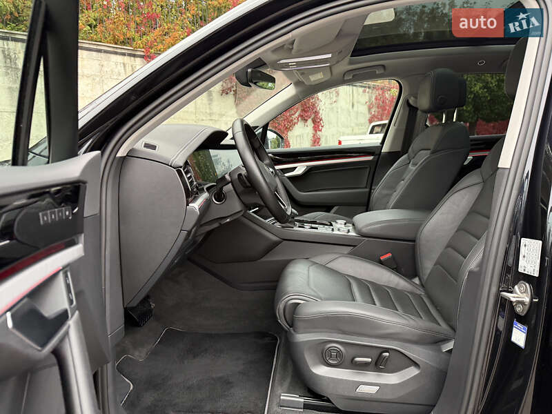 Внедорожник / Кроссовер Volkswagen Touareg 2021 в Ровно