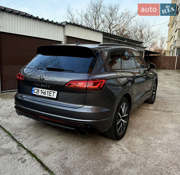 Внедорожник / Кроссовер Volkswagen Touareg 2020 в Киеве