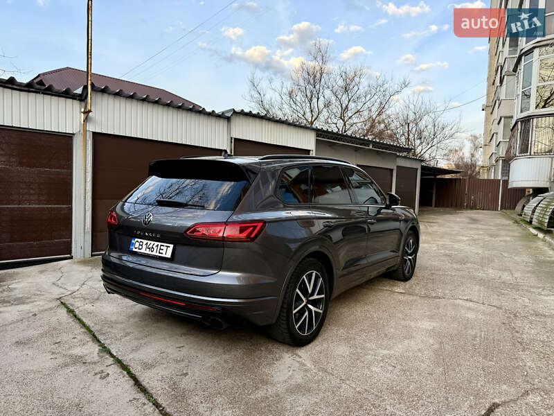Внедорожник / Кроссовер Volkswagen Touareg 2020 в Киеве