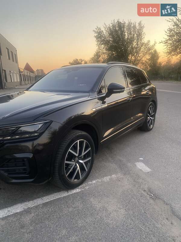 Внедорожник / Кроссовер Volkswagen Touareg 2018 в Кривом Роге