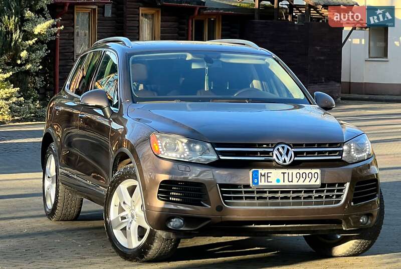 Внедорожник / Кроссовер Volkswagen Touareg 2012 в Трускавце