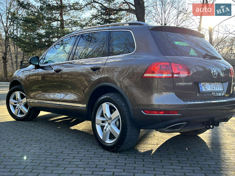 Внедорожник / Кроссовер Volkswagen Touareg 2012 в Трускавце