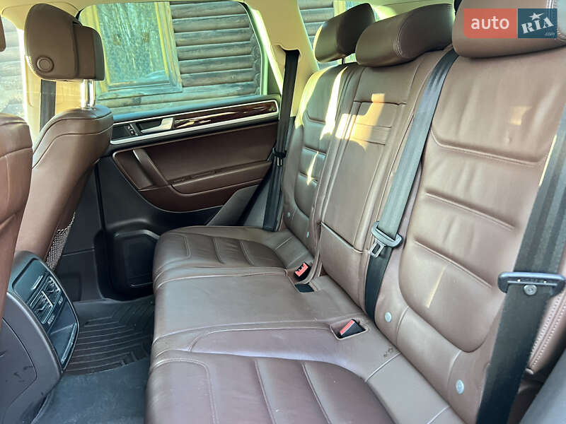 Внедорожник / Кроссовер Volkswagen Touareg 2012 в Трускавце