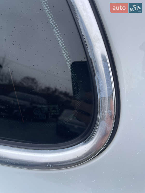 Позашляховик / Кросовер Volkswagen Touareg 2012 в Кам'янському