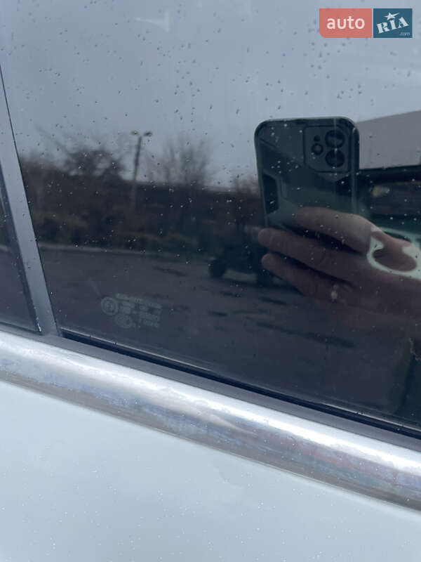 Позашляховик / Кросовер Volkswagen Touareg 2012 в Кам'янському