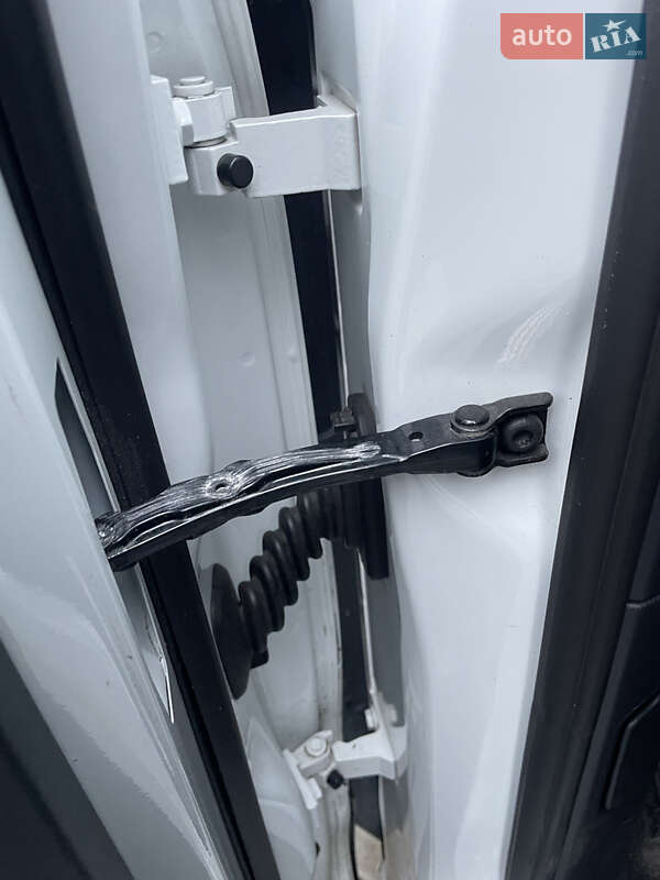 Позашляховик / Кросовер Volkswagen Touareg 2012 в Кам'янському