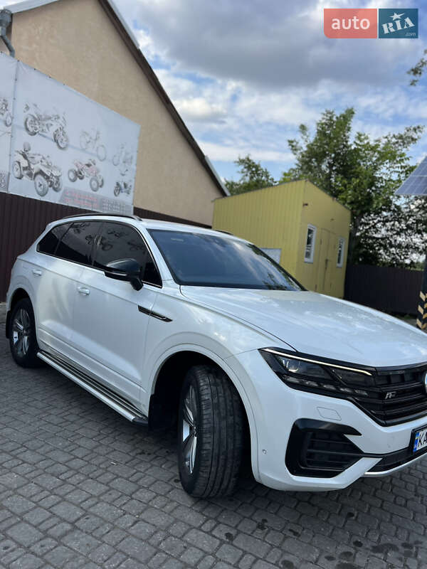 Внедорожник / Кроссовер Volkswagen Touareg 2019 в Первомайске