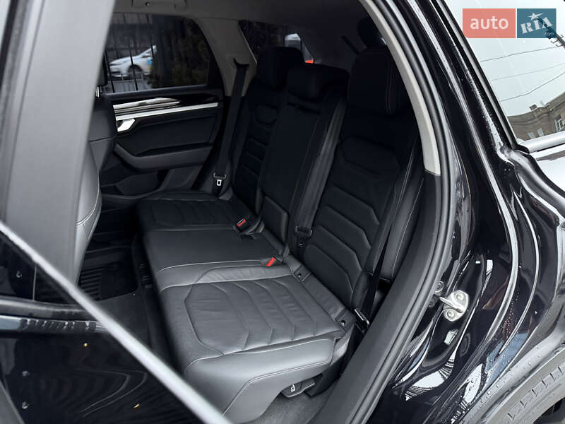 Внедорожник / Кроссовер Volkswagen Touareg 2019 в Киеве