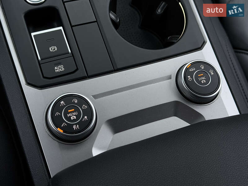 Внедорожник / Кроссовер Volkswagen Touareg 2019 в Киеве