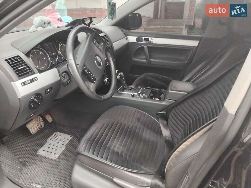 Внедорожник / Кроссовер Volkswagen Touareg 2006 в Добромиле