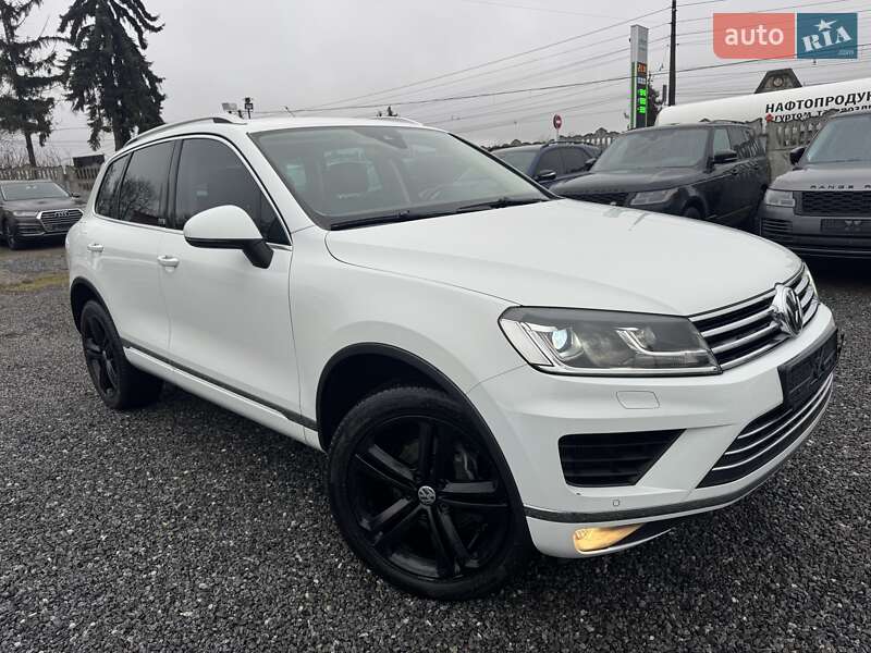 Внедорожник / Кроссовер Volkswagen Touareg 2017 в Тернополе