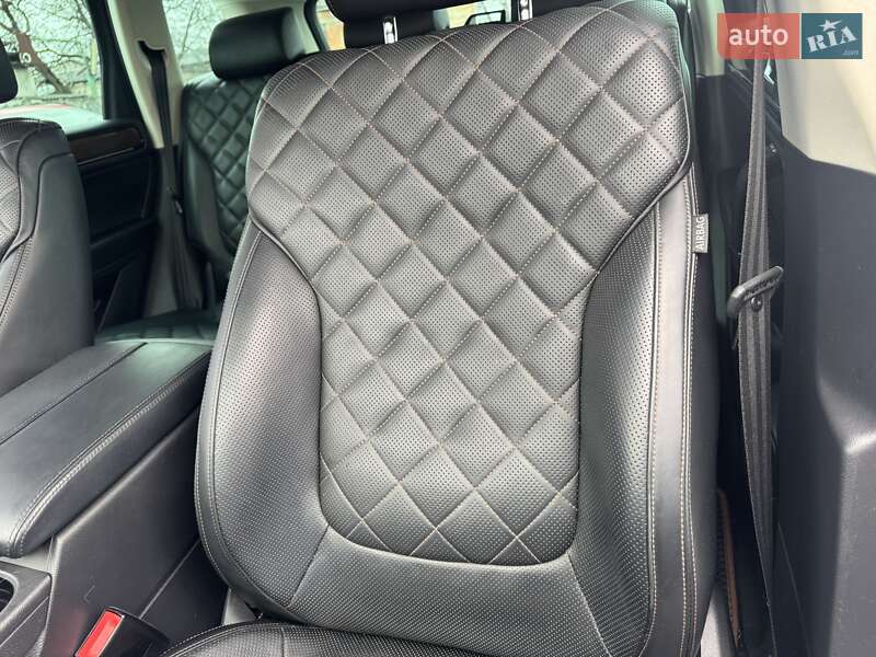 Внедорожник / Кроссовер Volkswagen Touareg 2017 в Тернополе