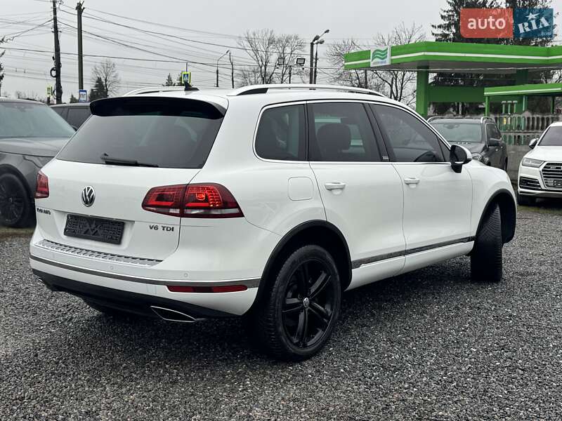 Внедорожник / Кроссовер Volkswagen Touareg 2017 в Тернополе
