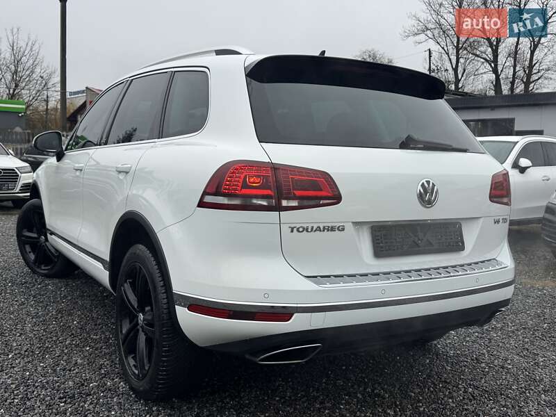 Внедорожник / Кроссовер Volkswagen Touareg 2017 в Тернополе