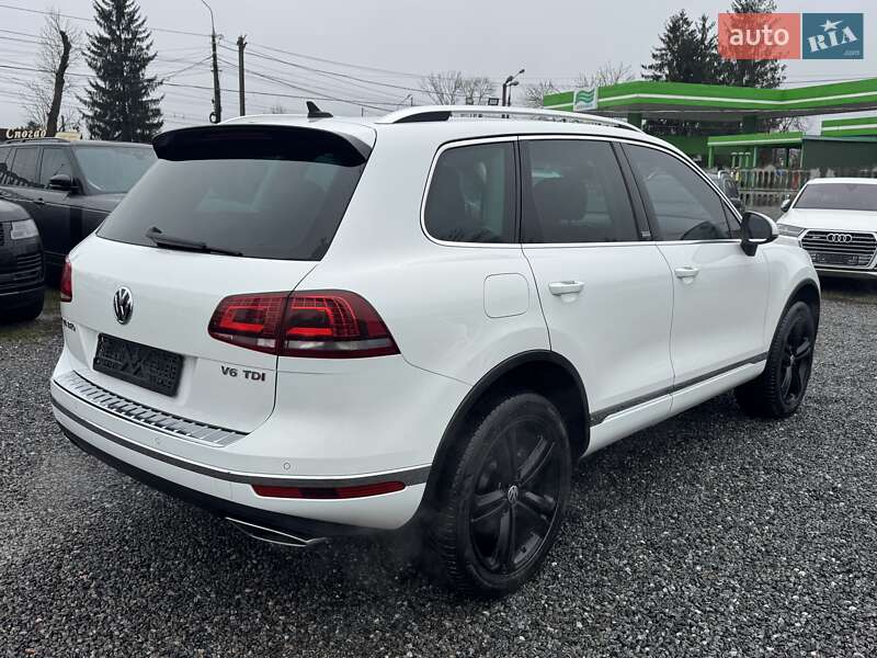 Внедорожник / Кроссовер Volkswagen Touareg 2017 в Тернополе