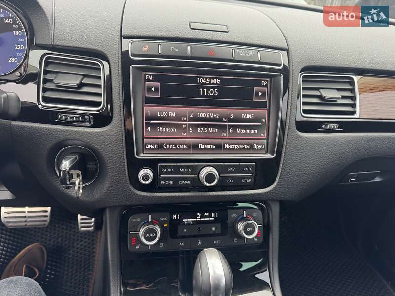 Внедорожник / Кроссовер Volkswagen Touareg 2017 в Тернополе