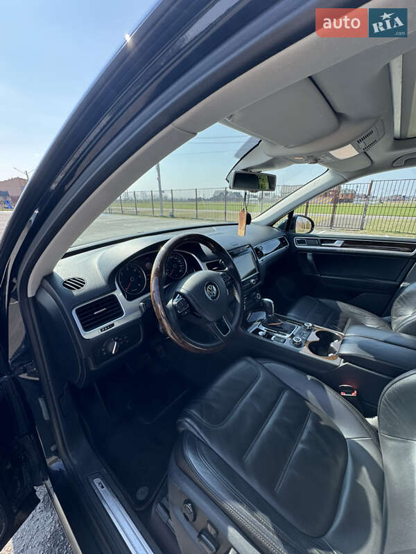 Внедорожник / Кроссовер Volkswagen Touareg 2014 в Луцке фото 7 Внедорожник / Кроссовер Volkswagen Touareg 2014 в Луцке