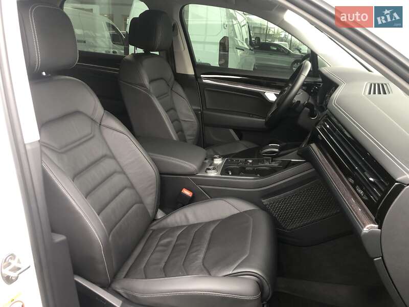 Позашляховик / Кросовер Volkswagen Touareg 2021 в Києві фото 31 Позашляховик / Кросовер Volkswagen Touareg 2021 в Києві