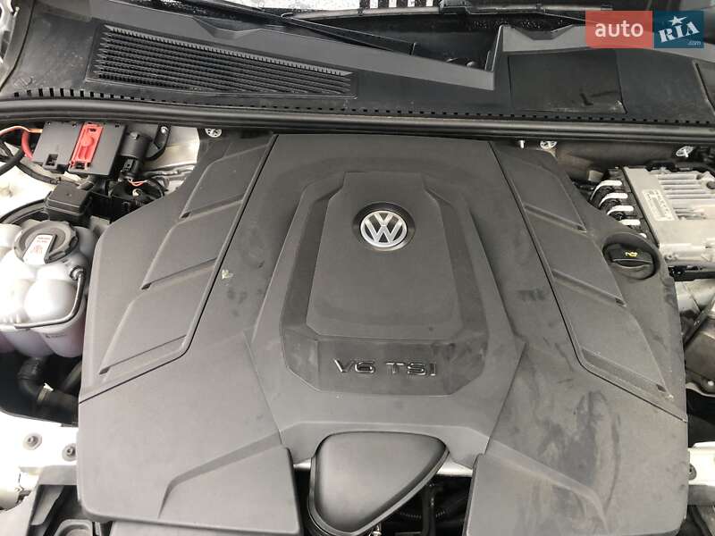 Позашляховик / Кросовер Volkswagen Touareg 2021 в Києві фото 41 Позашляховик / Кросовер Volkswagen Touareg 2021 в Києві