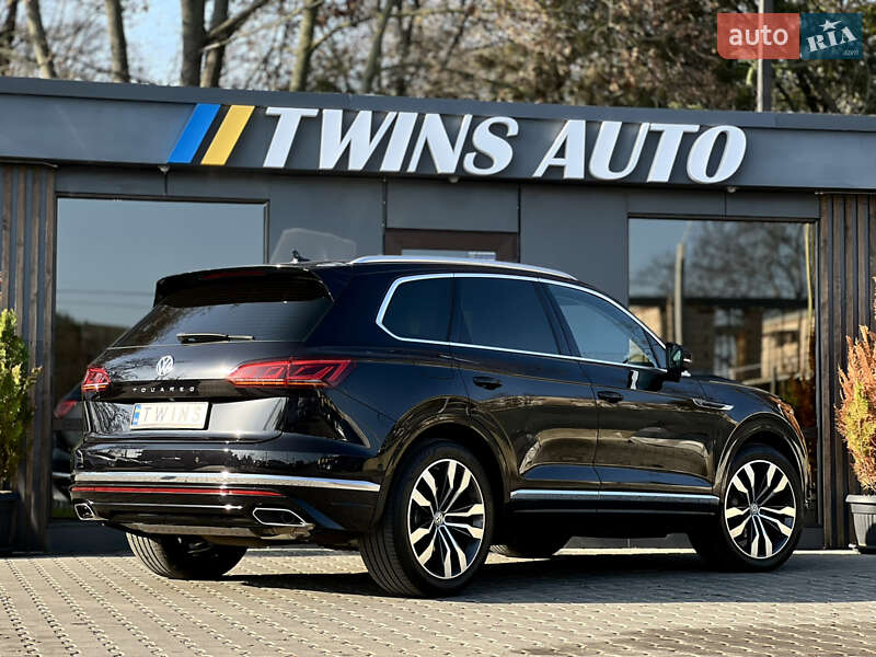 Внедорожник / Кроссовер Volkswagen Touareg 2018 в Одессе