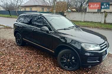 Внедорожник / Кроссовер Volkswagen Touareg 2014 в Черкассах