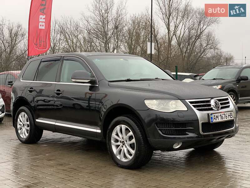 Внедорожник / Кроссовер Volkswagen Touareg 2007 в Бердичеве