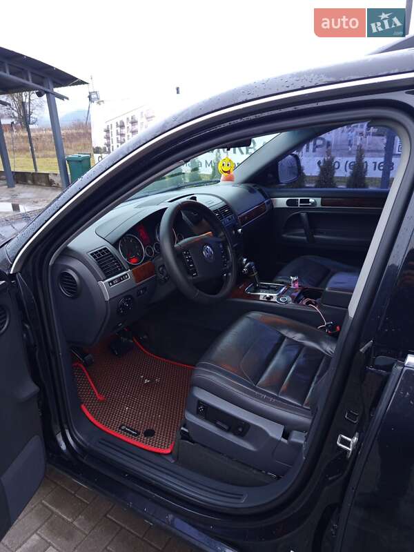 Внедорожник / Кроссовер Volkswagen Touareg 2008 в Тячеве