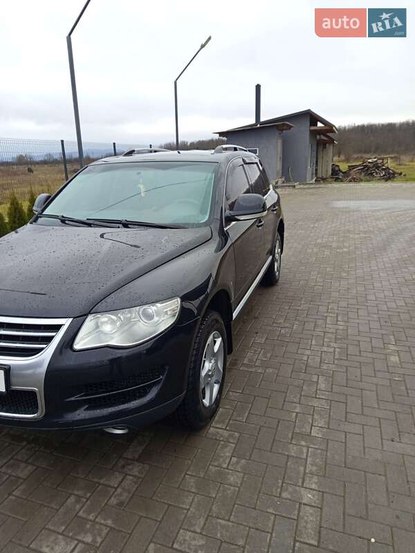 Внедорожник / Кроссовер Volkswagen Touareg 2008 в Тячеве