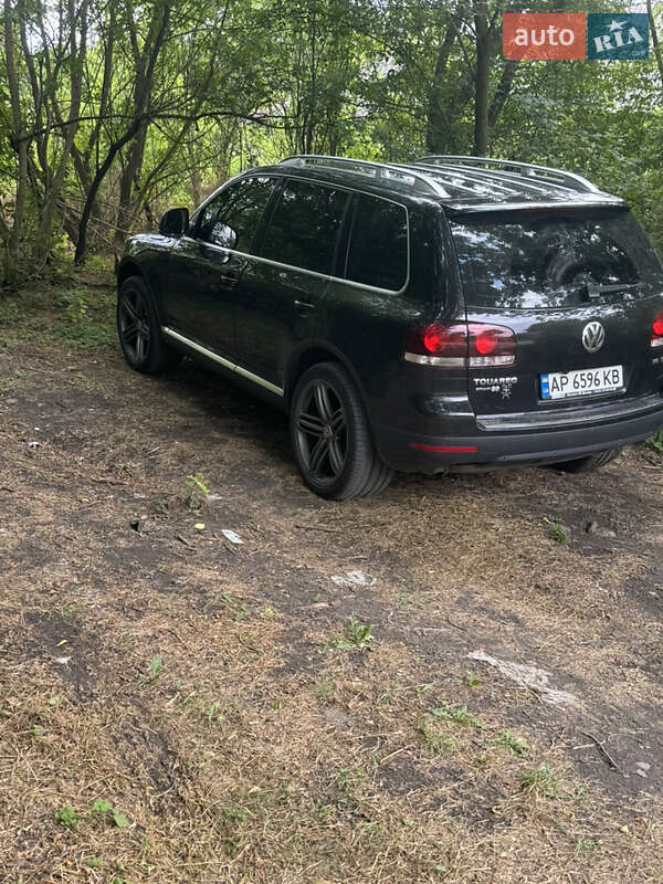 Внедорожник / Кроссовер Volkswagen Touareg 2010 в Шепетовке