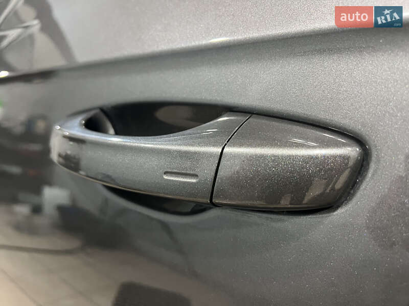 Позашляховик / Кросовер Volkswagen Touareg 2018 в Києві