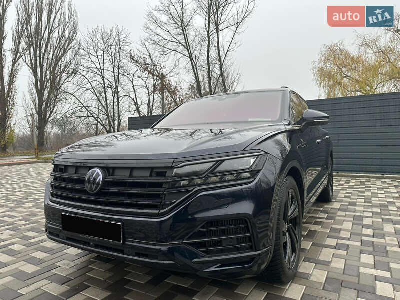 Внедорожник / Кроссовер Volkswagen Touareg 2020 в Киеве