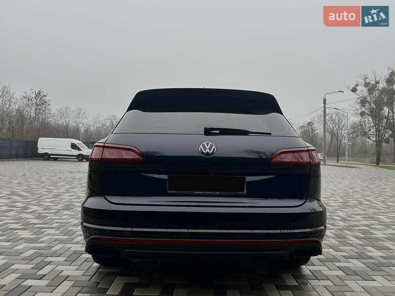 Внедорожник / Кроссовер Volkswagen Touareg 2020 в Киеве