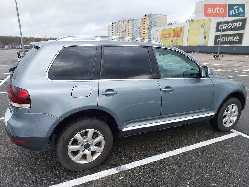 Внедорожник / Кроссовер Volkswagen Touareg 2007 в Киеве