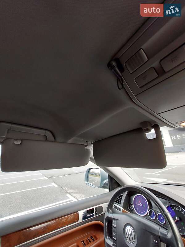 Внедорожник / Кроссовер Volkswagen Touareg 2007 в Киеве