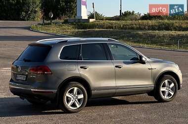 Внедорожник / Кроссовер Volkswagen Touareg 2014 в Богуславе