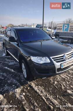 Внедорожник / Кроссовер Volkswagen Touareg 2008 в Нововолынске