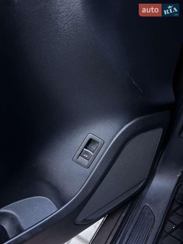 Позашляховик / Кросовер Volkswagen Touareg 2012 в Кременці фото 4 Позашляховик / Кросовер Volkswagen Touareg 2012 в Кременці