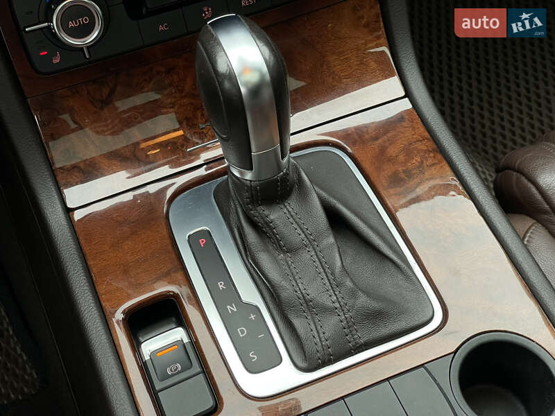 Внедорожник / Кроссовер Volkswagen Touareg 2012 в Одессе фото 16 Внедорожник / Кроссовер Volkswagen Touareg 2012 в Одессе