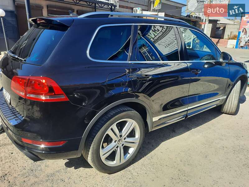 Внедорожник / Кроссовер Volkswagen Touareg 2013 в Изюме
