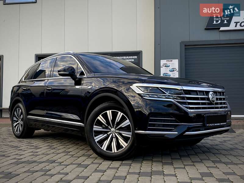 Позашляховик / Кросовер Volkswagen Touareg 2019 в Мукачевому