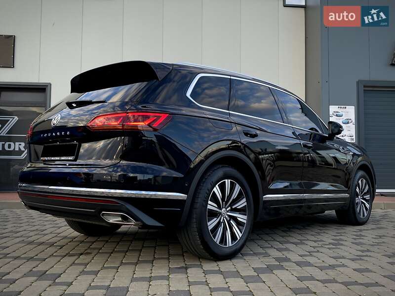 Позашляховик / Кросовер Volkswagen Touareg 2019 в Мукачевому
