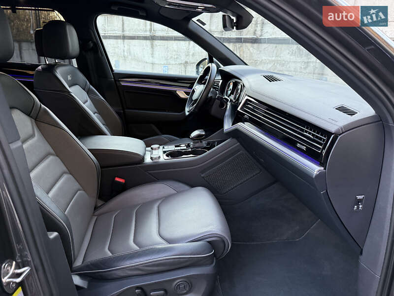 Внедорожник / Кроссовер Volkswagen Touareg 2021 в Ровно