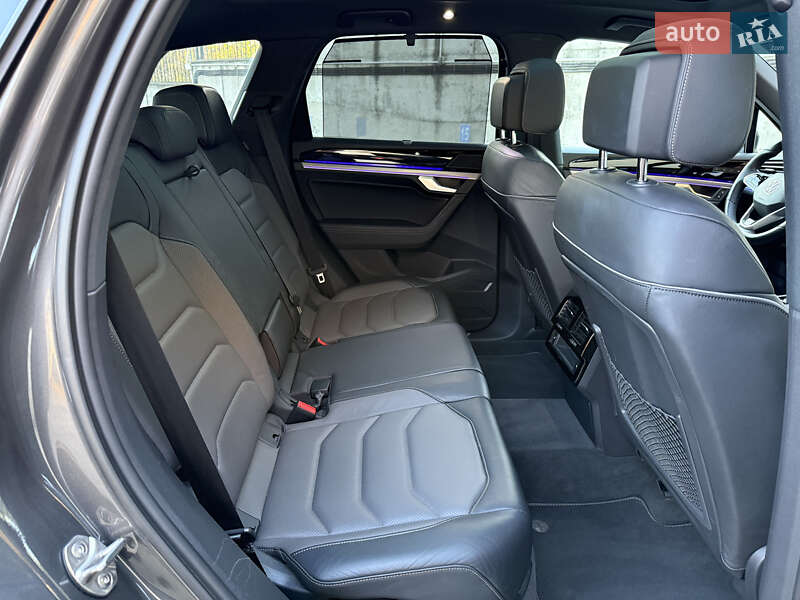 Внедорожник / Кроссовер Volkswagen Touareg 2021 в Ровно