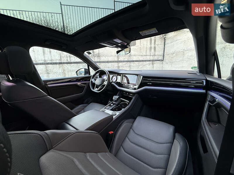 Внедорожник / Кроссовер Volkswagen Touareg 2021 в Ровно