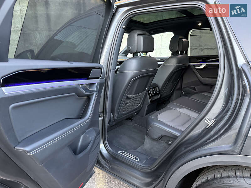 Внедорожник / Кроссовер Volkswagen Touareg 2021 в Ровно