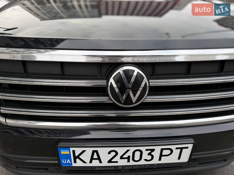 Внедорожник / Кроссовер Volkswagen Touareg 2021 в Киеве