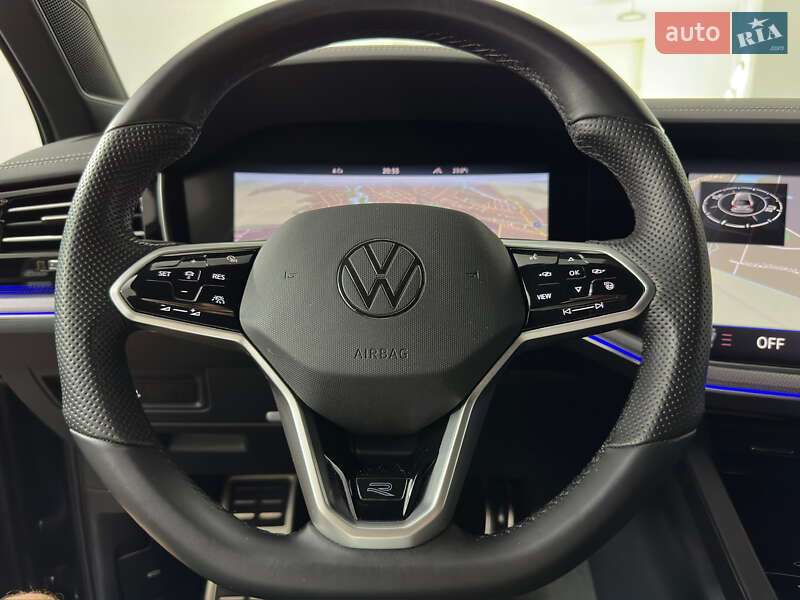 Позашляховик / Кросовер Volkswagen Touareg 2022 в Козятині