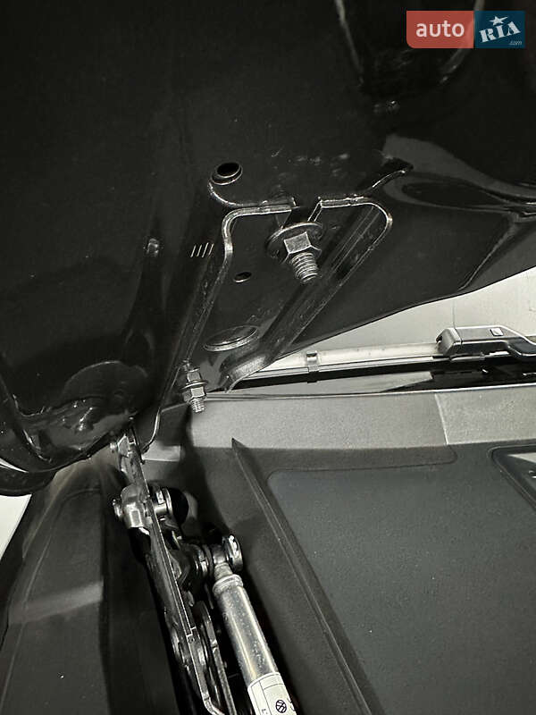 Позашляховик / Кросовер Volkswagen Touareg 2022 в Козятині